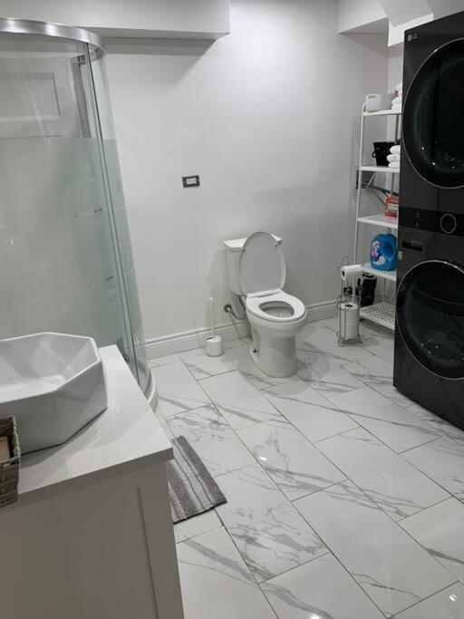 Big Oasis Studio Near Airport Yyz Hotel Toronto Kültér fotó